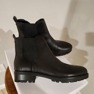 NWT Nine West women's ankle high booties genuine leather size 9 black